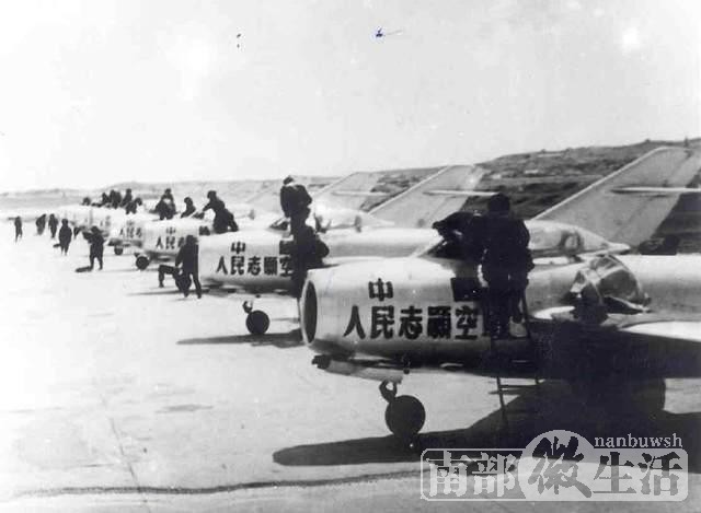 “中国人竟能击落我们的飞机？”麦克阿瑟怕了 1951年的今天，中国空军一战成名